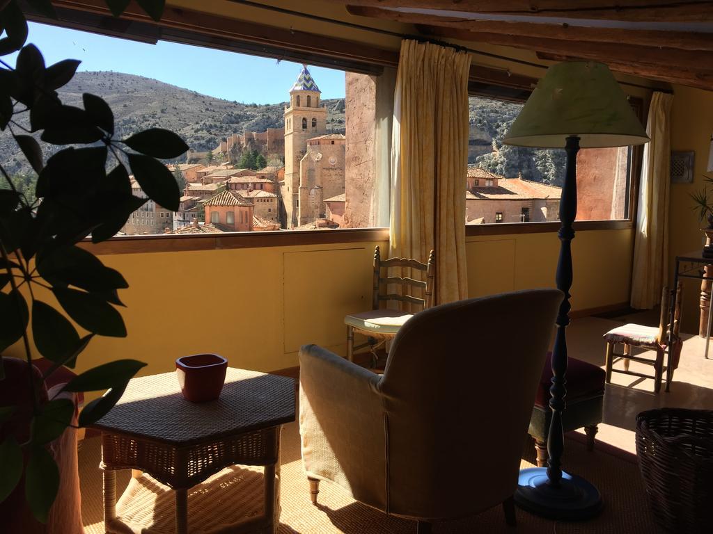 Casa De Santiago Guest House Albarracin Exterior photo